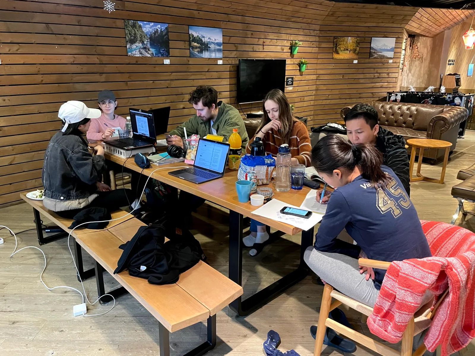 I led a workshop to help everyone review the past year and plan for 2021 using the 8760 Hours guide by Alex Vermeer.